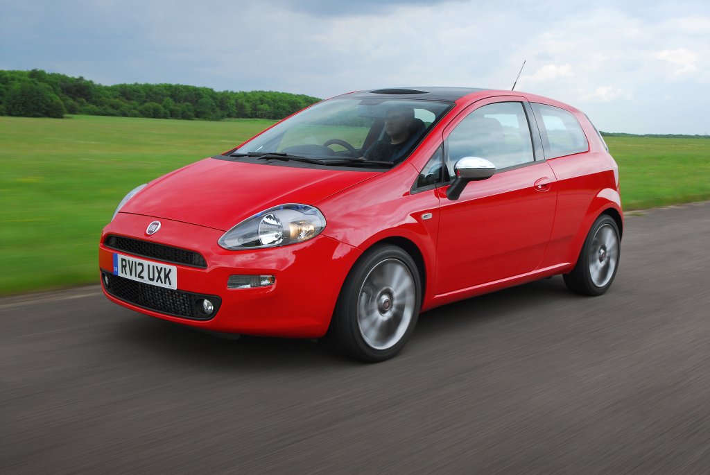 Red Fiat Punto Red Fiat Punto