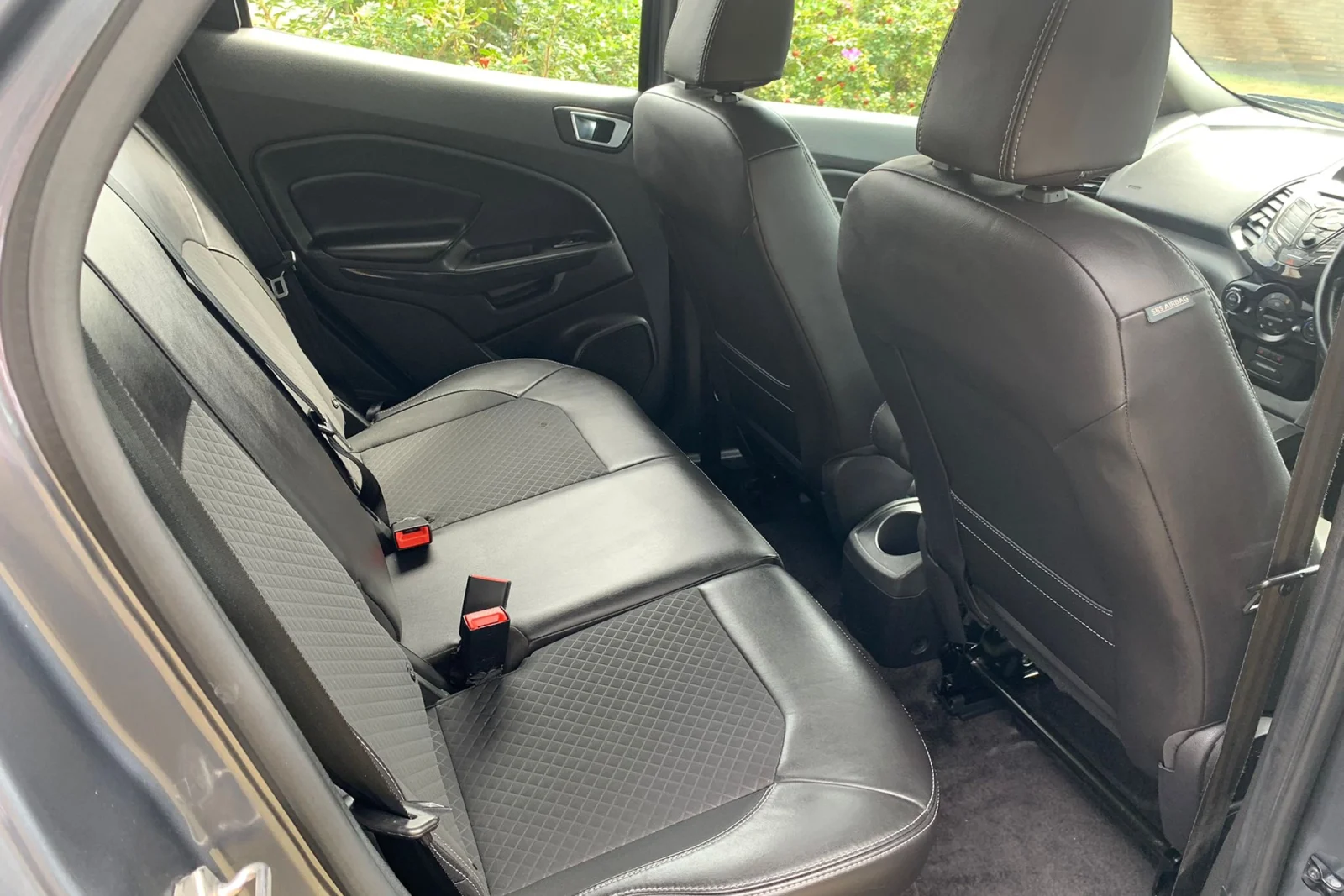 Ford-Ecosport-Interior-Backseata-scaled.webp
