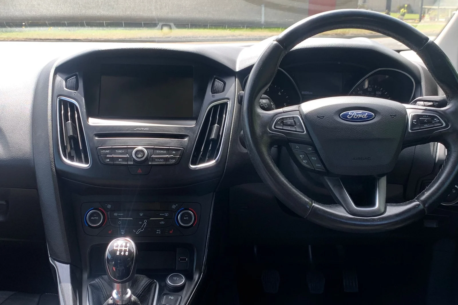 Ford-Focus-Interior-Dashboard-scaled.webp