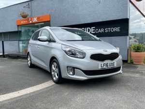 Carens Kia 