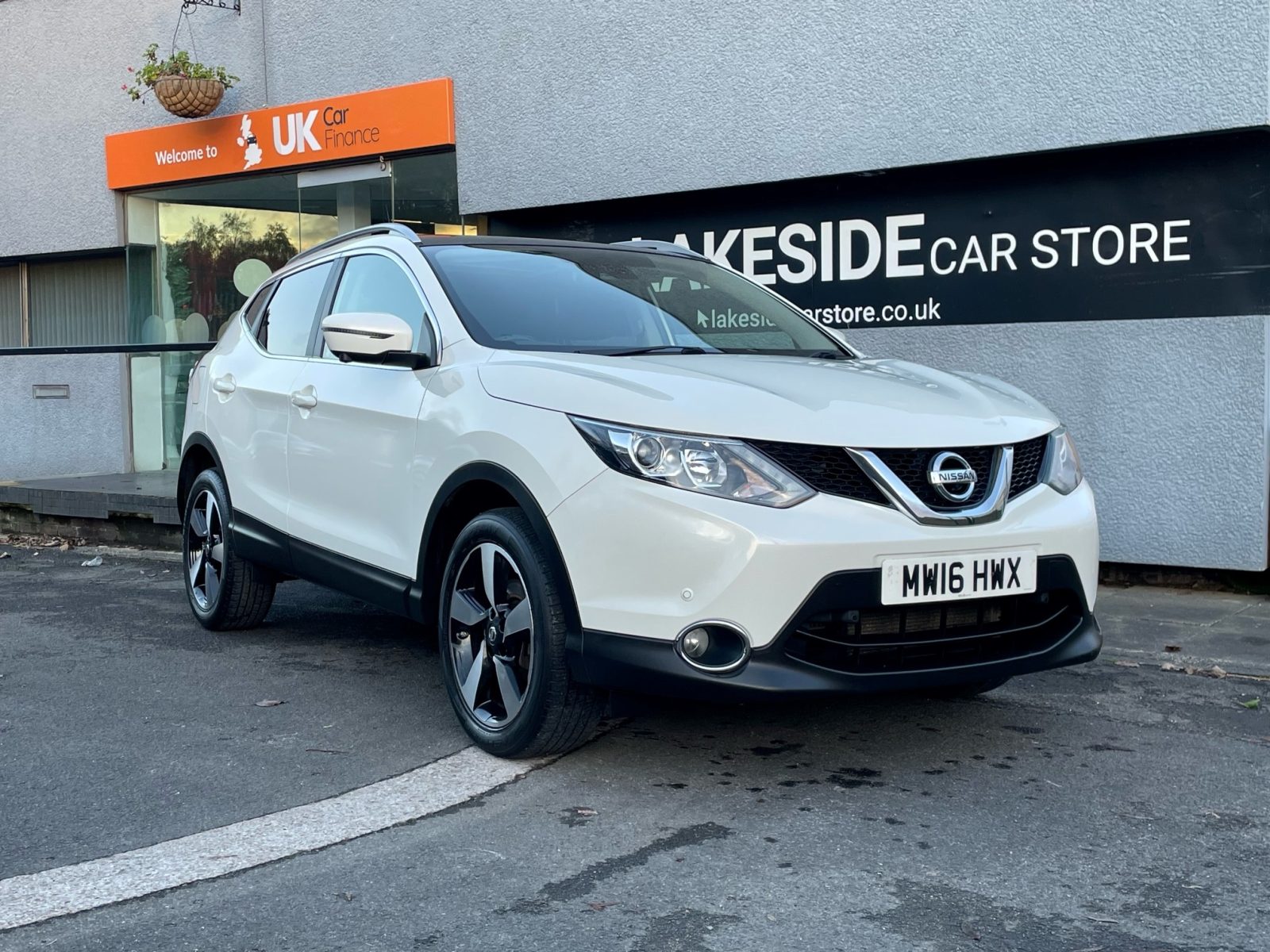 2016 Nissan Qashqai 1.2 N Connecta Dig-t 5dr Hatchback