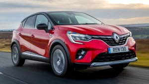 Renault Captur E-Tech Hybrid in red 