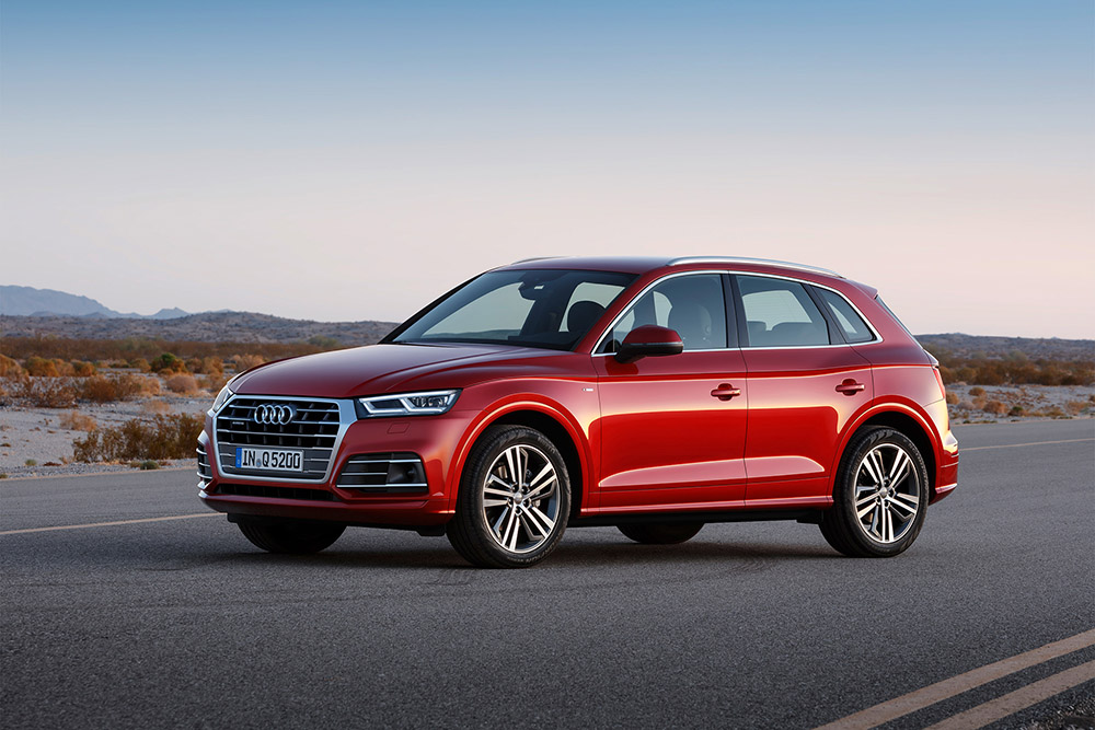 Orange Audi Q5 2018