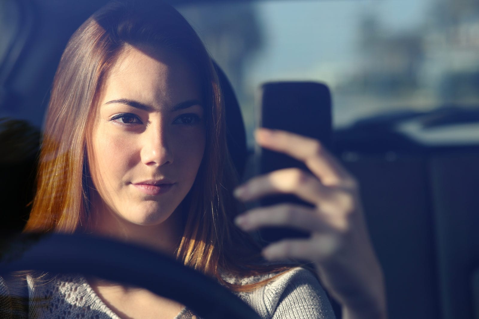 using mobile while dirivng