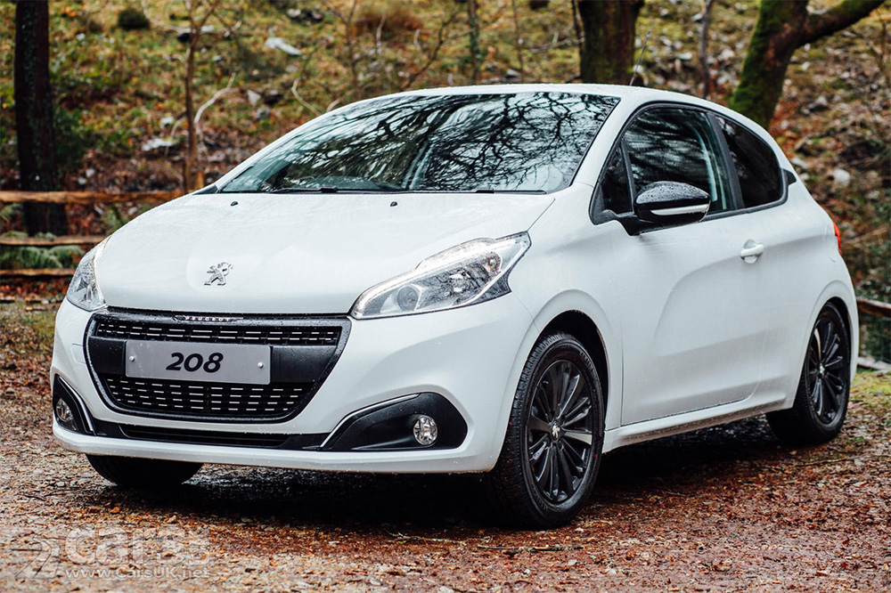 White Peugeot 208